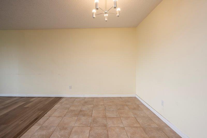 310, 111 14 Ave SE, Calgary, 2 Bedrooms Bedrooms, ,1 BathroomBathrooms,Condos/Townhouses,Rented,310, 111 14 Ave SE,1937