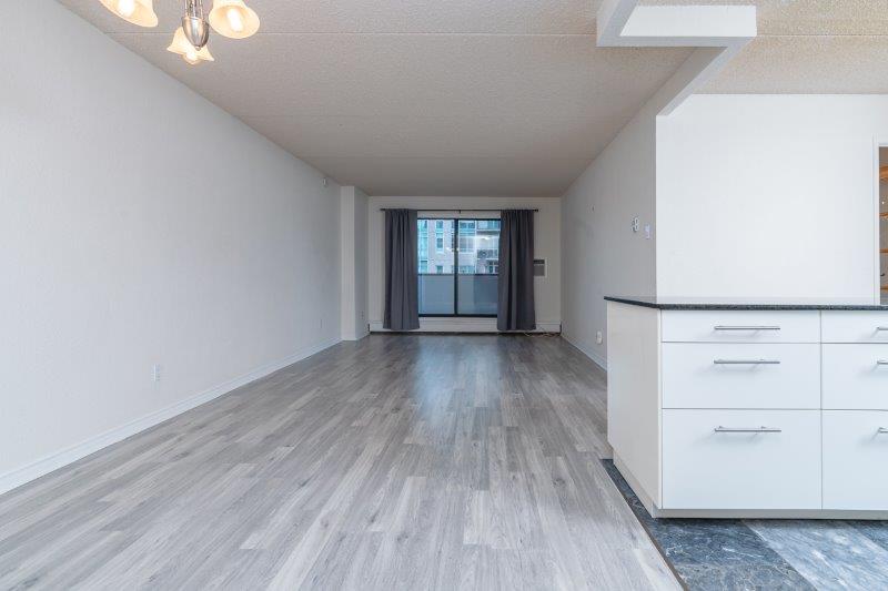 605, 735 12 Ave SW, Calgary, 2 Bedrooms Bedrooms, 0 ,1 BathroomBathrooms,Condos/Townhouses,Rented,Stonehaven,605, 735 12 Ave SW,0,1957