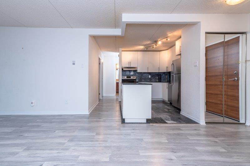 605, 735 12 Ave SW, Calgary, 2 Bedrooms Bedrooms, 0 ,1 BathroomBathrooms,Condos/Townhouses,Rented,Stonehaven,605, 735 12 Ave SW,0,1957