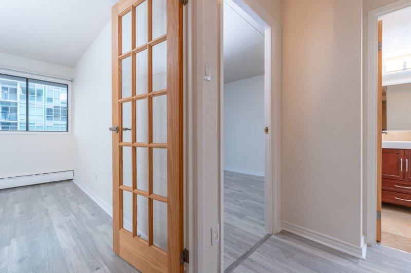 605, 735 12 Ave SW, Calgary, 2 Bedrooms Bedrooms, 0 ,1 BathroomBathrooms,Condos/Townhouses,Rented,Stonehaven,605, 735 12 Ave SW,0,1957
