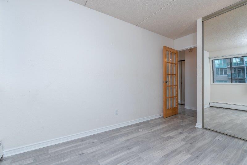 605, 735 12 Ave SW, Calgary, 2 Bedrooms Bedrooms, 0 ,1 BathroomBathrooms,Condos/Townhouses,Rented,Stonehaven,605, 735 12 Ave SW,0,1957