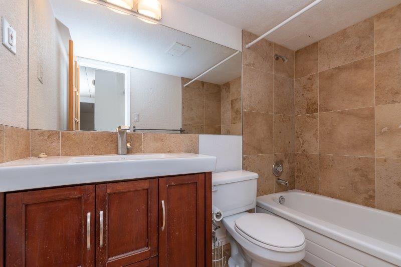 605, 735 12 Ave SW, Calgary, 2 Bedrooms Bedrooms, 0 ,1 BathroomBathrooms,Condos/Townhouses,Rented,Stonehaven,605, 735 12 Ave SW,0,1957