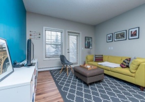 #312, 1414 - 17 Street SE, Calgary, 1 Bedroom Bedrooms, 0 ,1 BathroomBathrooms,Condos/Townhouses,For Rent,PEARCE GARDENS,#312, 1414 - 17 Street SE,0,1958