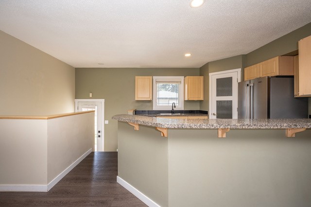 6031 Lacombe Way SW, Calgary, 4 Bedrooms Bedrooms, ,3 BathroomsBathrooms,Houses,For Rent,6031 Lacombe Way SW,1969