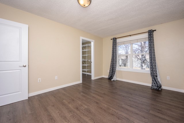 6031 Lacombe Way SW, Calgary, 4 Bedrooms Bedrooms, ,3 BathroomsBathrooms,Houses,For Rent,6031 Lacombe Way SW,1969