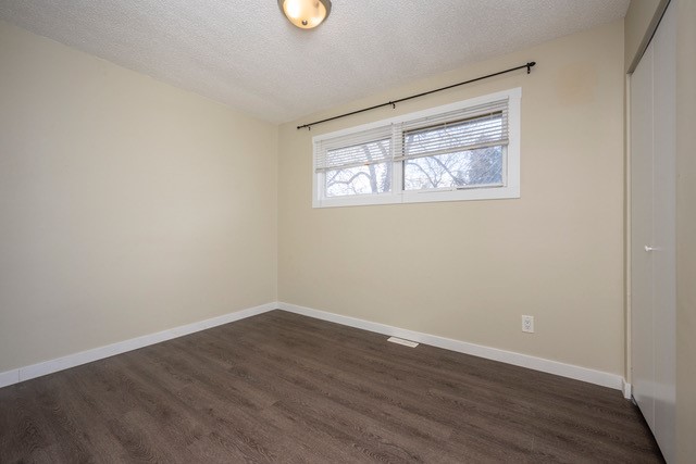 6031 Lacombe Way SW, Calgary, 4 Bedrooms Bedrooms, ,3 BathroomsBathrooms,Houses,For Rent,6031 Lacombe Way SW,1969