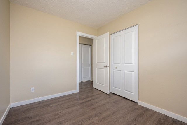 6031 Lacombe Way SW, Calgary, 4 Bedrooms Bedrooms, ,3 BathroomsBathrooms,Houses,For Rent,6031 Lacombe Way SW,1969