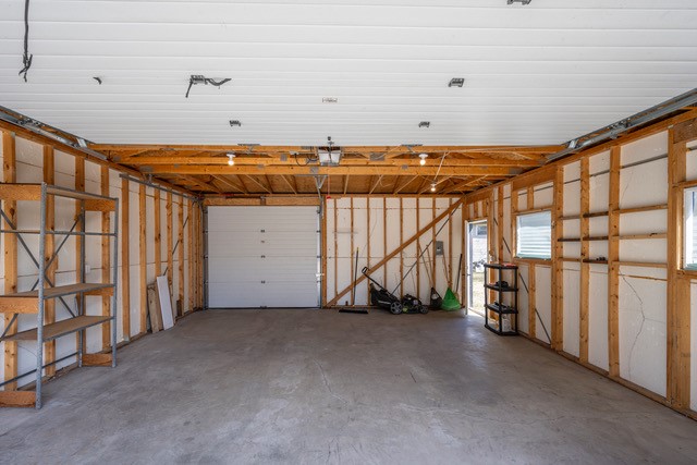 6031 Lacombe Way SW, Calgary, 4 Bedrooms Bedrooms, ,3 BathroomsBathrooms,Houses,For Rent,6031 Lacombe Way SW,1969