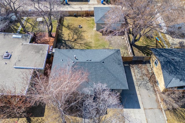 6031 Lacombe Way SW, Calgary, 4 Bedrooms Bedrooms, ,3 BathroomsBathrooms,Houses,For Rent,6031 Lacombe Way SW,1969