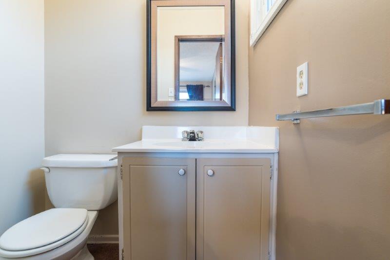 255 Southampton Drive Southwest, Calgary, 4 Bedrooms Bedrooms, 0 ,3 BathroomsBathrooms,Houses,For Rent,255 Southampton Drive Southwest,0,1105