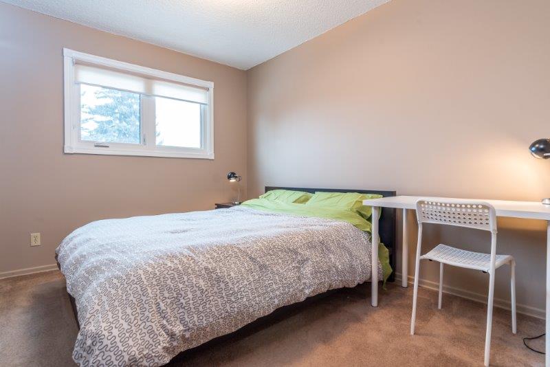 255 Southampton Drive Southwest, Calgary, 4 Bedrooms Bedrooms, 0 ,3 BathroomsBathrooms,Houses,For Rent,255 Southampton Drive Southwest,0,1105