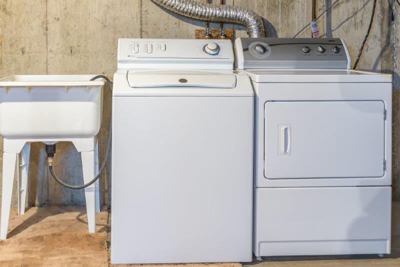 255 Southampton Drive Southwest, Calgary, 4 Bedrooms Bedrooms, 0 ,3 BathroomsBathrooms,Houses,For Rent,255 Southampton Drive Southwest,0,1105