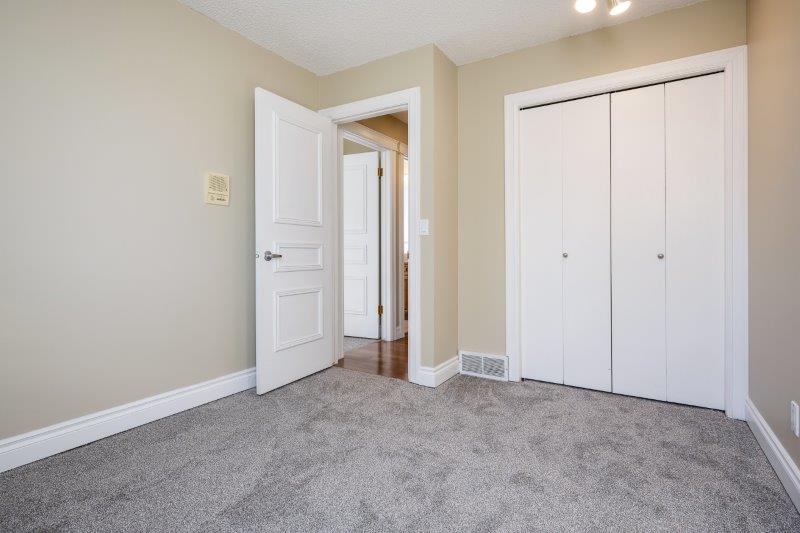 119 Strathdale Close Southwest, Calgary, 6 Bedrooms Bedrooms, 0 ,4 BathroomsBathrooms,Houses,For Rent,119 Strathdale Close Southwest,0,1998 119 Strathdale Close Southwest, Calgary, 6 Bedrooms Bedrooms, 0 ,4 BathroomsBathrooms,Houses,For Rent,119 Strathdale Close Southwest,0,1998