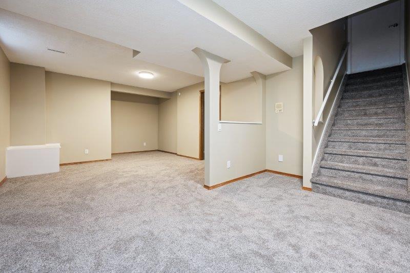 119 Strathdale Close Southwest, Calgary, 6 Bedrooms Bedrooms, 0 ,4 BathroomsBathrooms,Houses,For Rent,119 Strathdale Close Southwest,0,1998 119 Strathdale Close Southwest, Calgary, 6 Bedrooms Bedrooms, 0 ,4 BathroomsBathrooms,Houses,For Rent,119 Strathdale Close Southwest,0,1998