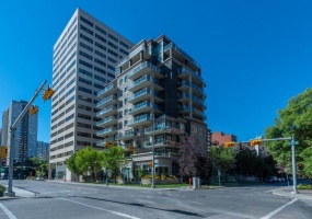 403, 701 3 Ave SW, CALGARY, 2 Bedrooms Bedrooms, ,2.5 BathroomsBathrooms,Condos/Townhouses,For Rent,Churchill Estates,403, 701 3 Ave SW,2175