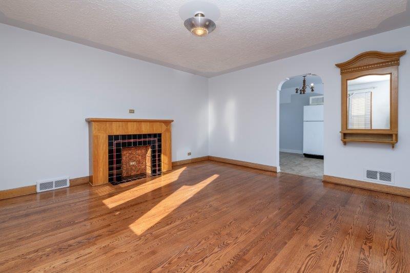 3, 1458 Memorial Dr NW, Calgary, 1 Bedroom Bedrooms, 0 ,1 BathroomBathrooms,Condos/Townhouses,For Rent,3, 1458 Memorial Dr NW,0,2190