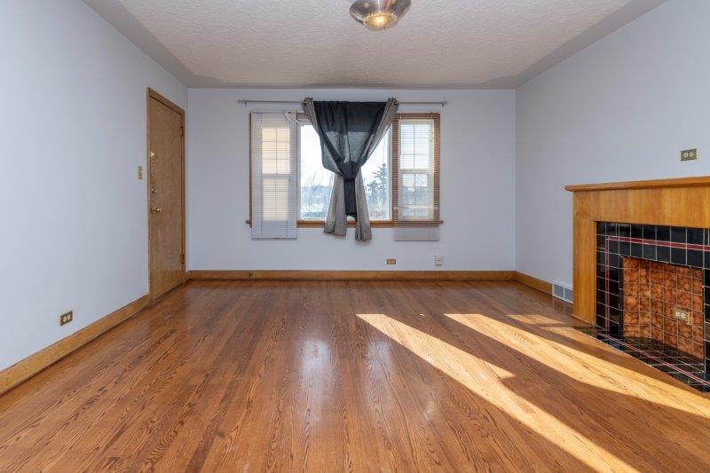 3, 1458 Memorial Dr NW, Calgary, 1 Bedroom Bedrooms, 0 ,1 BathroomBathrooms,Condos/Townhouses,For Rent,3, 1458 Memorial Dr NW,0,2190