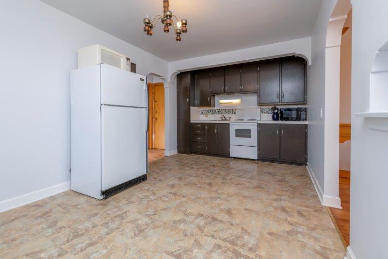 3, 1458 Memorial Dr NW, Calgary, 1 Bedroom Bedrooms, 0 ,1 BathroomBathrooms,Condos/Townhouses,For Rent,3, 1458 Memorial Dr NW,0,2190