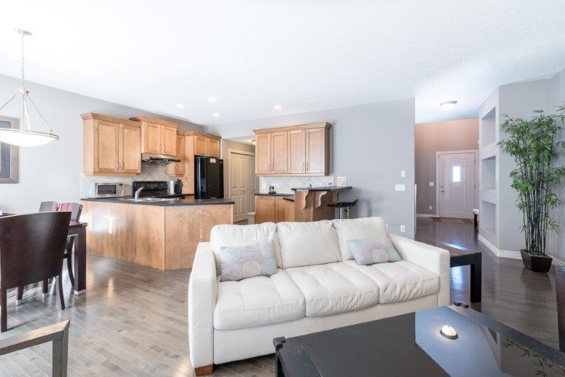 1077 Kincora Drive Northwest, Calgary, 3 Bedrooms Bedrooms, 0 ,2.5 BathroomsBathrooms,Houses,For Rent,1077 Kincora Drive Northwest,0,1137
