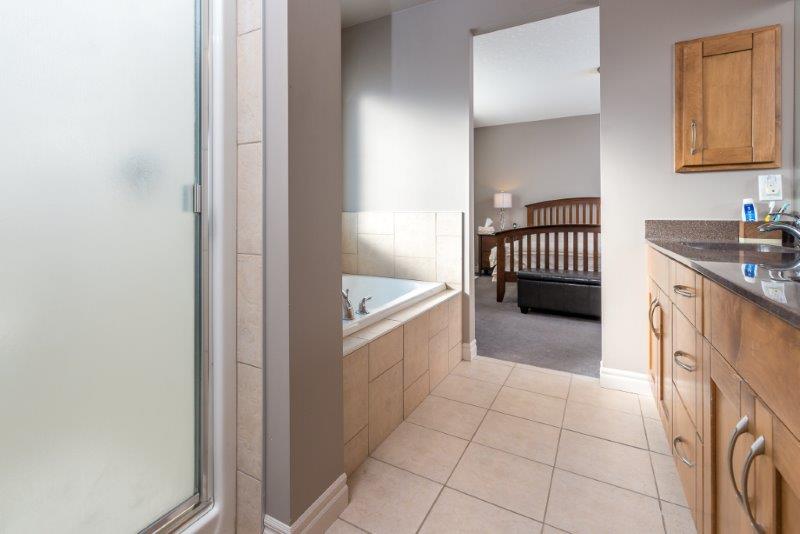 1077 Kincora Drive Northwest, Calgary, 3 Bedrooms Bedrooms, 0 ,2.5 BathroomsBathrooms,Houses,For Rent,1077 Kincora Drive Northwest,0,1137