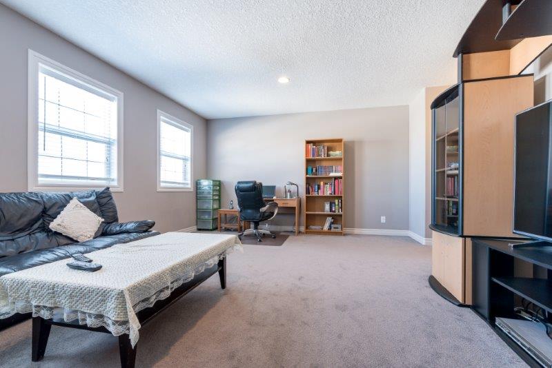 1077 Kincora Drive Northwest, Calgary, 3 Bedrooms Bedrooms, 0 ,2.5 BathroomsBathrooms,Houses,For Rent,1077 Kincora Drive Northwest,0,1137