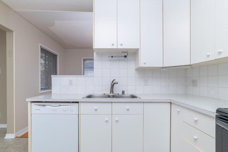 2204 38 Street SW, Calgary, 3 Bedrooms Bedrooms, 0 ,3 BathroomsBathrooms,Houses,For Rent,2204 38 Street SW,0,2306