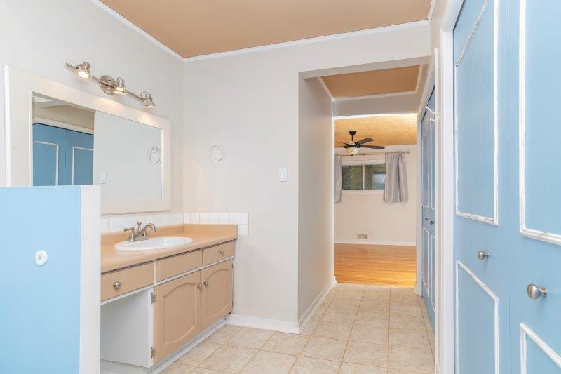 2204 38 Street SW, Calgary, 3 Bedrooms Bedrooms, 0 ,3 BathroomsBathrooms,Houses,For Rent,2204 38 Street SW,0,2306