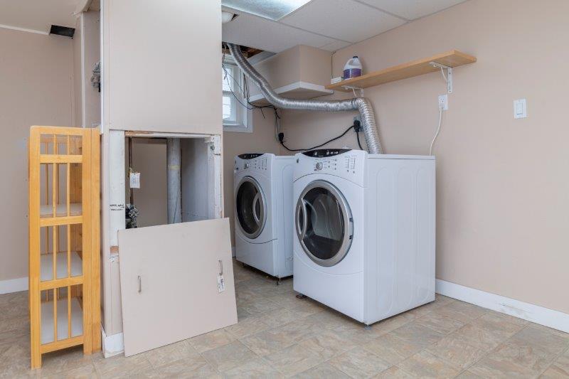 2204 38 Street SW, Calgary, 3 Bedrooms Bedrooms, 0 ,3 BathroomsBathrooms,Houses,For Rent,2204 38 Street SW,0,2306