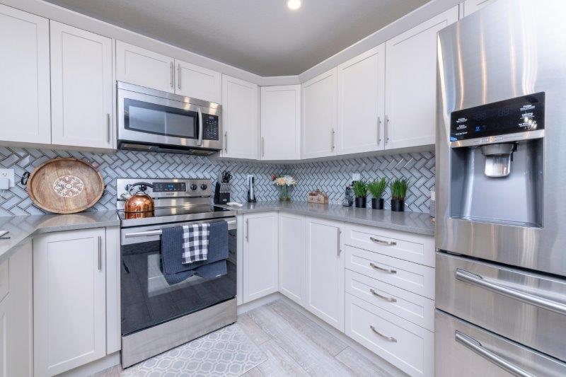 128 Yorkville Avenue Southwest, Calgary, 3 Bedrooms Bedrooms, ,3.5 BathroomsBathrooms,Condos/Townhouses,For Rent,128 Yorkville Avenue Southwest,2381