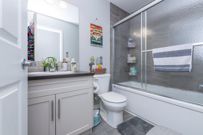 128 Yorkville Avenue Southwest, Calgary, 3 Bedrooms Bedrooms, ,3.5 BathroomsBathrooms,Condos/Townhouses,For Rent,128 Yorkville Avenue Southwest,2381