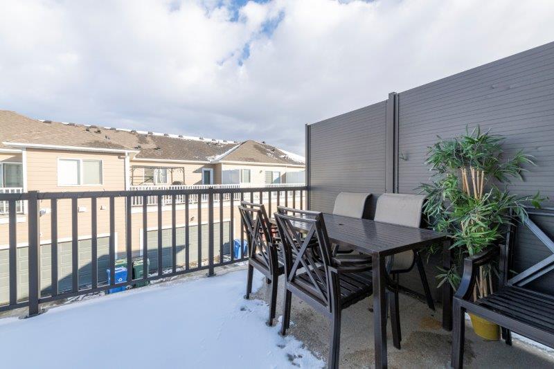 128 Yorkville Avenue Southwest, Calgary, 3 Bedrooms Bedrooms, ,3.5 BathroomsBathrooms,Condos/Townhouses,For Rent,128 Yorkville Avenue Southwest,2381