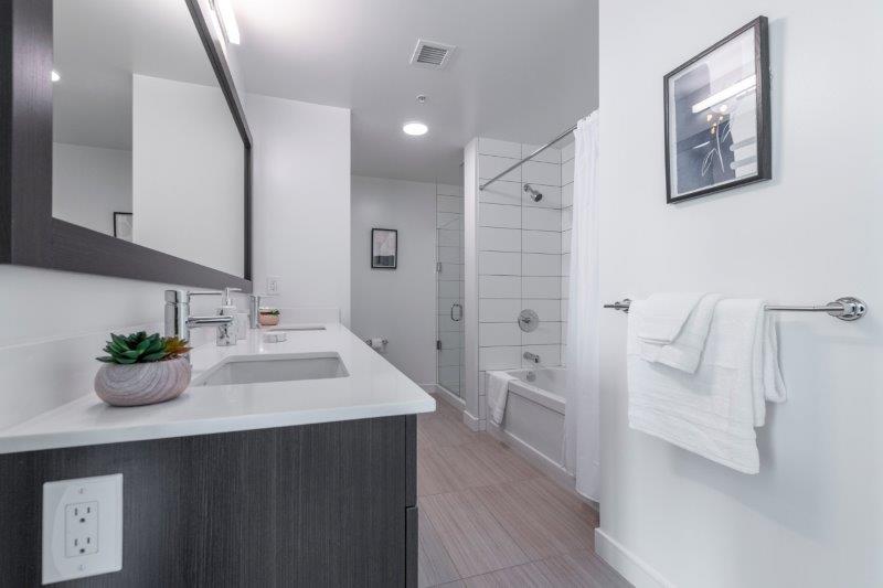 #3206, 510 12 Ave SW, Calgary, 2 Bedrooms Bedrooms, ,2 BathroomsBathrooms,Condos/Townhouses,For Rent,One Park Central,#3206, 510 12 Ave SW,2400