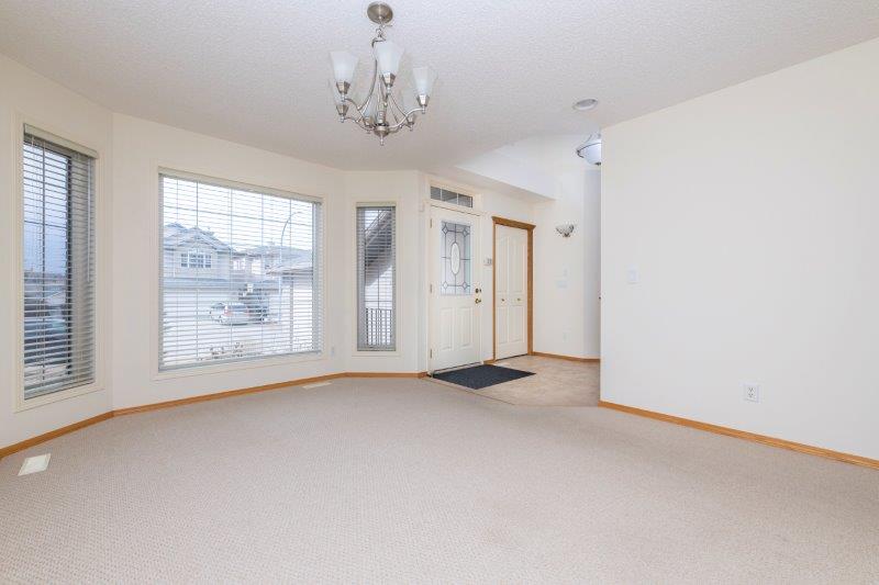 47 Sienna Park Cres SW, Calgary, 5 Bedrooms Bedrooms, ,3 BathroomsBathrooms,Houses,For Rent,47 Sienna Park Cres SW,2412