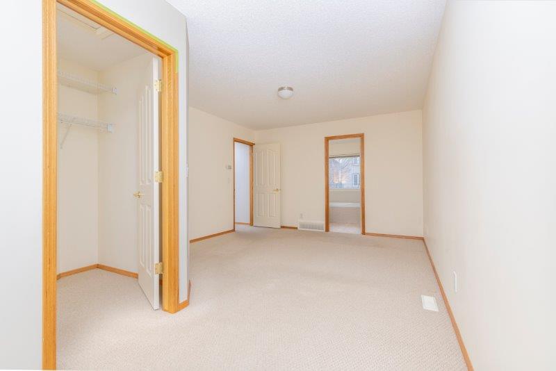47 Sienna Park Cres SW, Calgary, 5 Bedrooms Bedrooms, ,3 BathroomsBathrooms,Houses,For Rent,47 Sienna Park Cres SW,2412