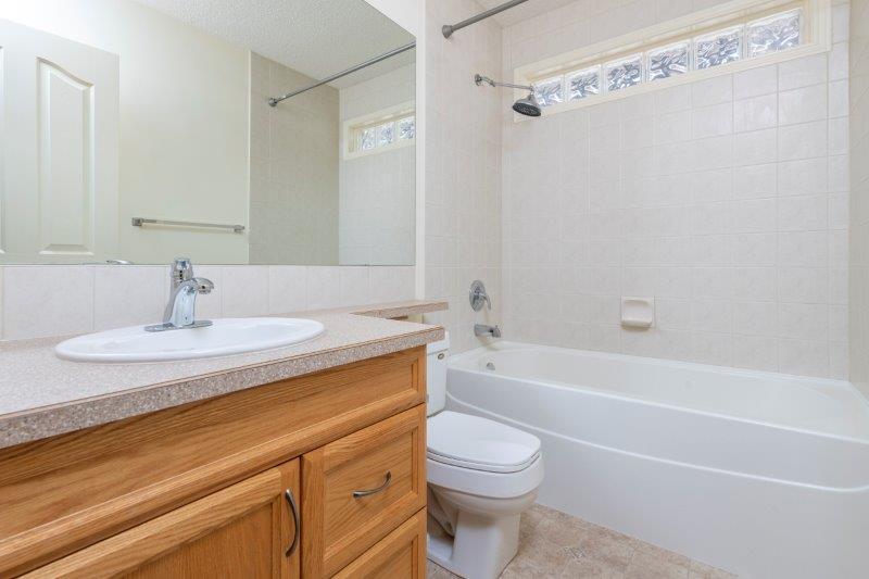 47 Sienna Park Cres SW, Calgary, 5 Bedrooms Bedrooms, ,3 BathroomsBathrooms,Houses,For Rent,47 Sienna Park Cres SW,2412