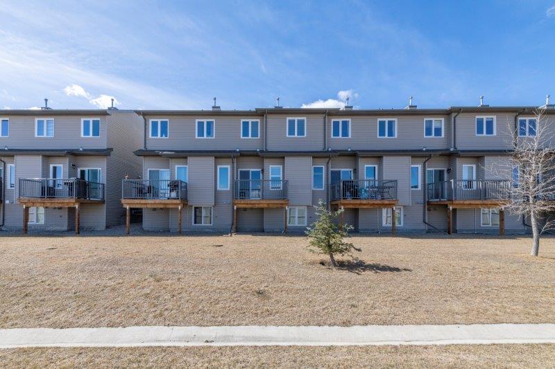 306 Luxstone Landing SW, Airdrie, T4B 0C7, 4 Bedrooms Bedrooms, ,3 BathroomsBathrooms,Houses,For Rent,2419