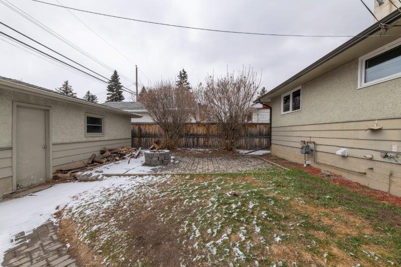 5007 Waverley Drive Southwest, Calgary, 4 Bedrooms Bedrooms, 0 ,2 BathroomsBathrooms,Houses,For Rent,5007 Waverley Drive Southwest,0,2434