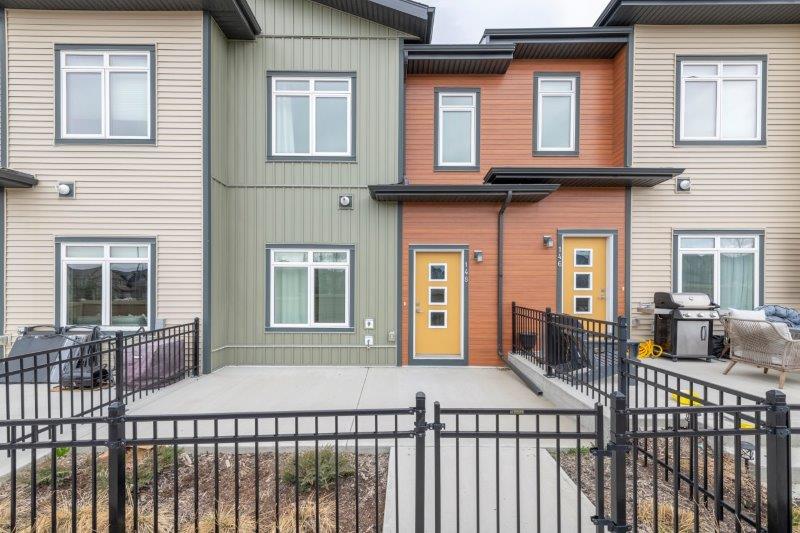 148 Sage Bluff Circle NW, Calgary, 3 Bedrooms Bedrooms, ,2.5 BathroomsBathrooms,Condos/Townhouses,For Rent,148 Sage Bluff Circle NW,2447