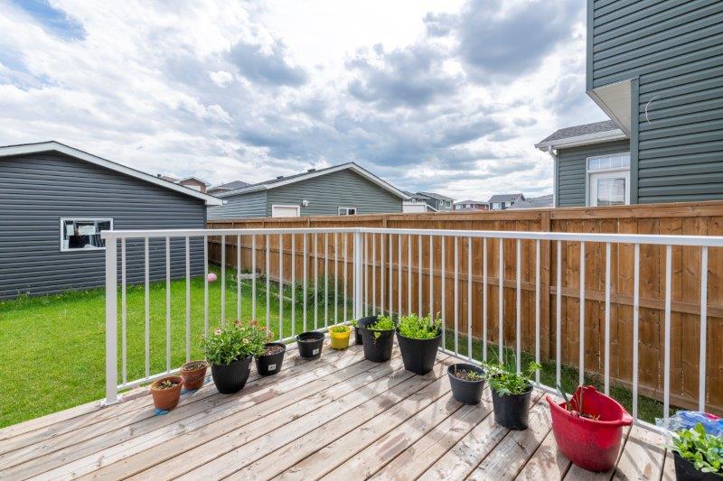 117 Redstone Park Northeast, Calgary, 3 Bedrooms Bedrooms, 0 ,2.5 BathroomsBathrooms,Condos/Townhouses,For Rent,117 Redstone Park Northeast,0,2491
