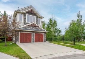 222 Tremblant Place SW, Calgary, 3 Bedrooms Bedrooms, ,3 BathroomsBathrooms,Houses,Sold,2501