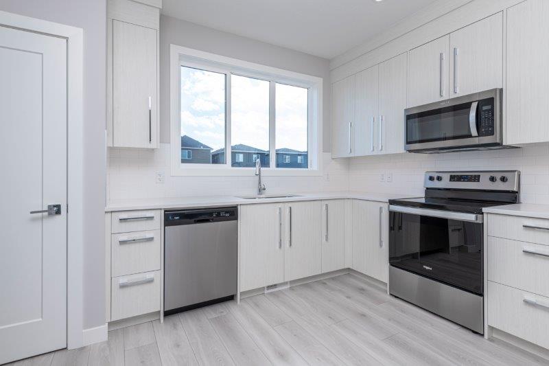 208 Chelsea Manor, Chestermere, 3 Bedrooms Bedrooms, 0 ,2.5 BathroomsBathrooms,Condos/Townhouses,Rented,208 Chelsea Manor ,0,2508