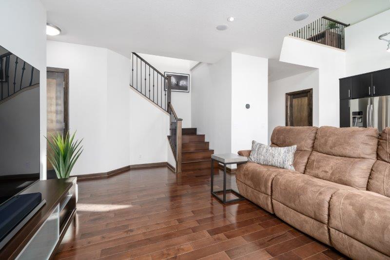 1410 1 St SE, Calgary, 2 Bedrooms Bedrooms, ,2 BathroomsBathrooms,Condos/Townhouses,For Rent,Sasso,23,2542