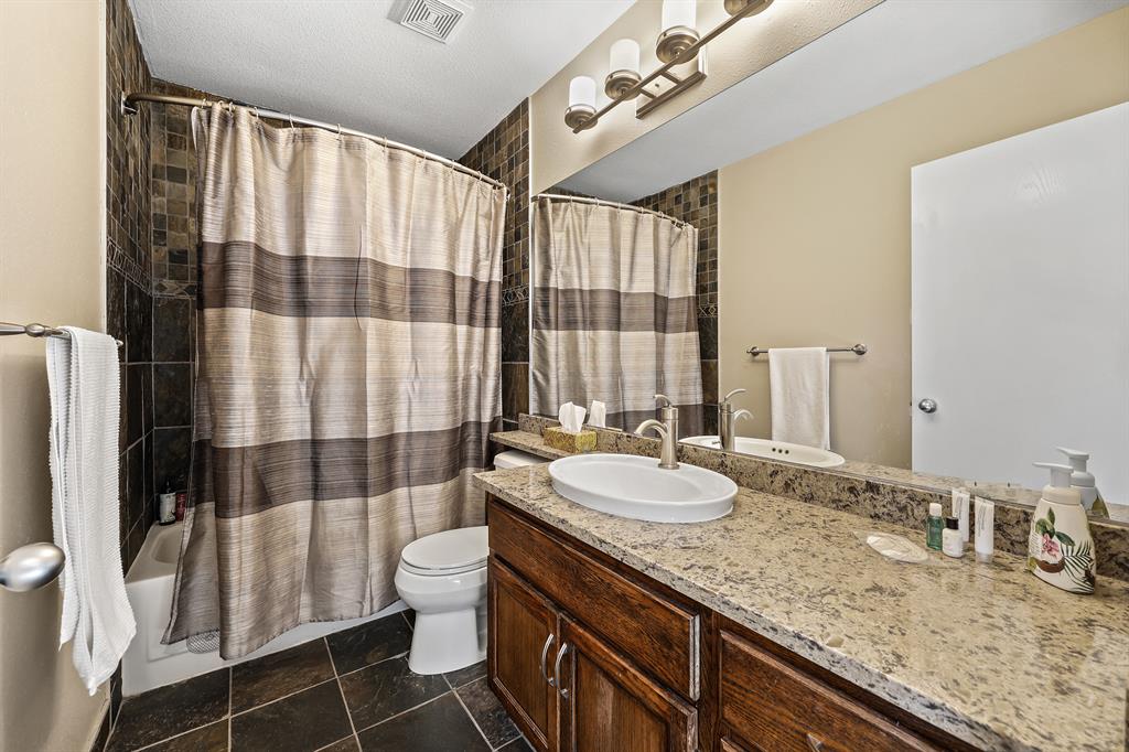 417 Douglas Woods Place SE, Calgary, 4 Bedrooms Bedrooms, ,3 BathroomsBathrooms,Houses,For Sale,2566