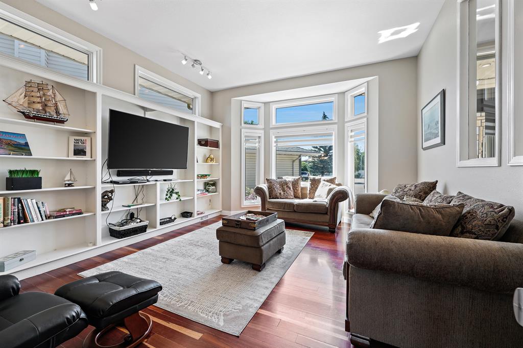 417 Douglas Woods Place SE, Calgary, 4 Bedrooms Bedrooms, ,3 BathroomsBathrooms,Houses,For Sale,2566
