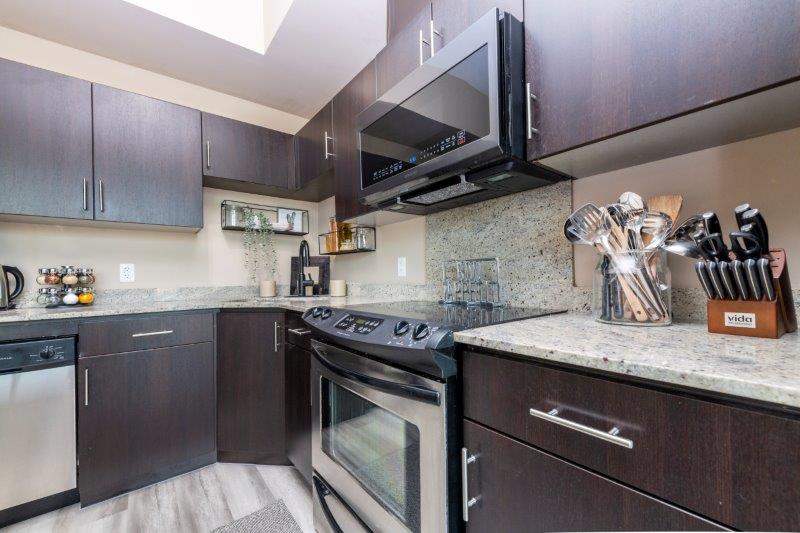 2003, 135 13 Ave SW, Calgary, 1.5 Bedrooms Bedrooms, ,1 BathroomBathrooms,Condos/Townhouses,Rented,Colours,2003, 135 13 Ave SW,2572