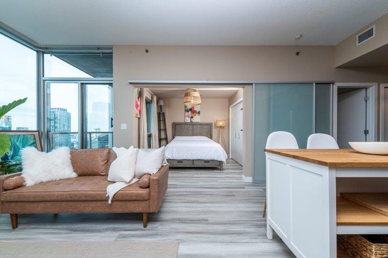 2003, 135 13 Ave SW, Calgary, 1.5 Bedrooms Bedrooms, ,1 BathroomBathrooms,Condos/Townhouses,Rented,Colours,2003, 135 13 Ave SW,2572