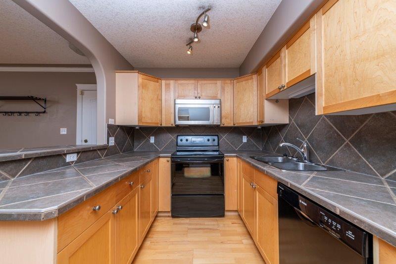 104, 343 4 Avenue Northeast, Calgary, 2 Bedrooms Bedrooms, 0 ,1 BathroomBathrooms,Condos/Townhouses,Rented,104, 343 4 Avenue Northeast,0,2574