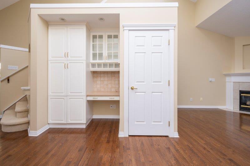 42 Cedargrove Lane Southwest, Calgary, 3 Bedrooms Bedrooms, 0 ,2.5 BathroomsBathrooms,Houses,For Rent,Marywood Lane,42 Cedargrove Lane Southwest,0,2609