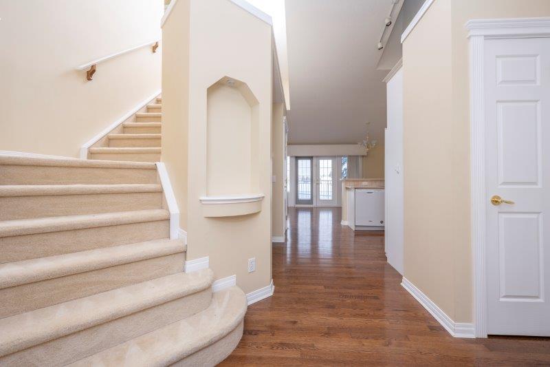 42 Cedargrove Lane Southwest, Calgary, 3 Bedrooms Bedrooms, 0 ,2.5 BathroomsBathrooms,Houses,For Rent,Marywood Lane,42 Cedargrove Lane Southwest,0,2609