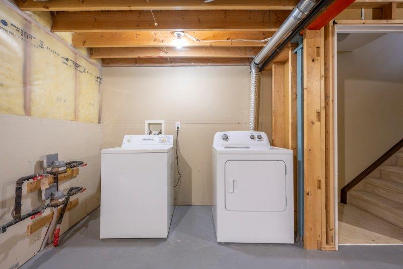 42 Cedargrove Lane Southwest, Calgary, 3 Bedrooms Bedrooms, 0 ,2.5 BathroomsBathrooms,Houses,For Rent,Marywood Lane,42 Cedargrove Lane Southwest,0,2609